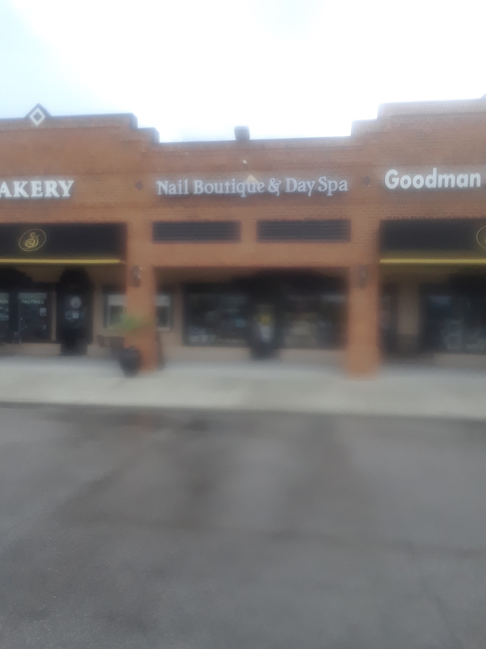 Nail Boutique Salon & Day Spa nail photo 4